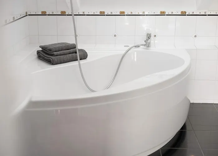 Appartement Dachgeschosswohnung In Hofolding Brunnthal