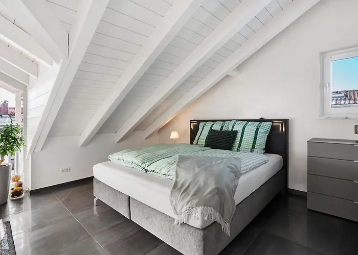 Dachgeschosswohnung In Hofolding *