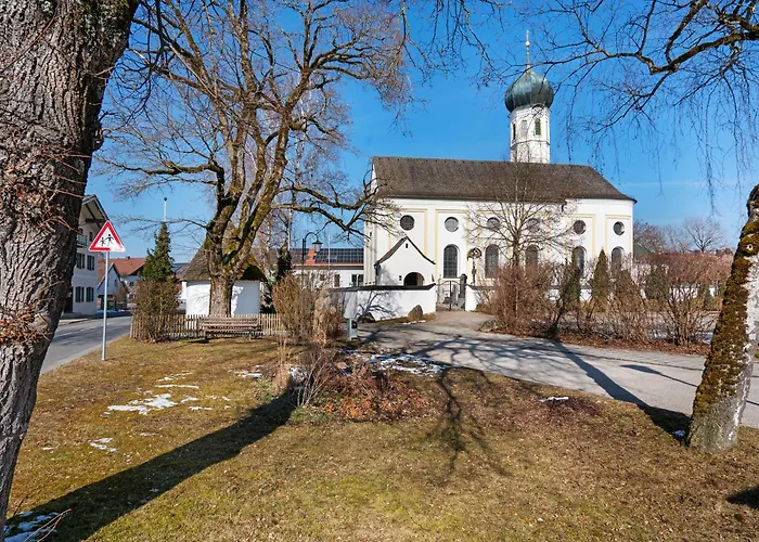 Dachgeschosswohnung In Hofolding *