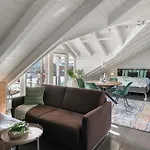 Dachgeschosswohnung In Hofolding * Brunnthal