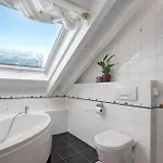 Dachgeschosswohnung In Hofolding * Brunnthal