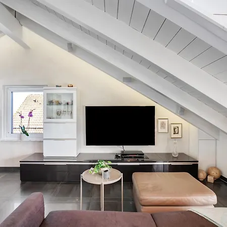 Apartament Dachgeschosswohnung In Hofolding