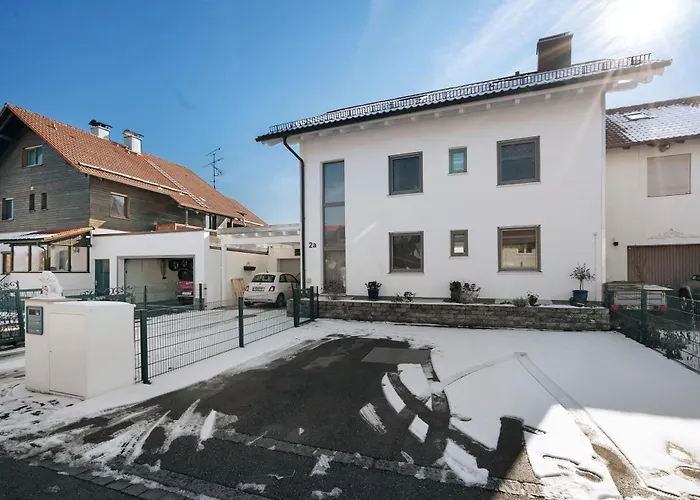 Dachgeschosswohnung In Hofolding *