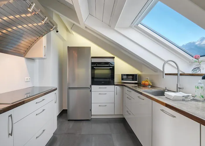 Dachgeschosswohnung In Hofolding